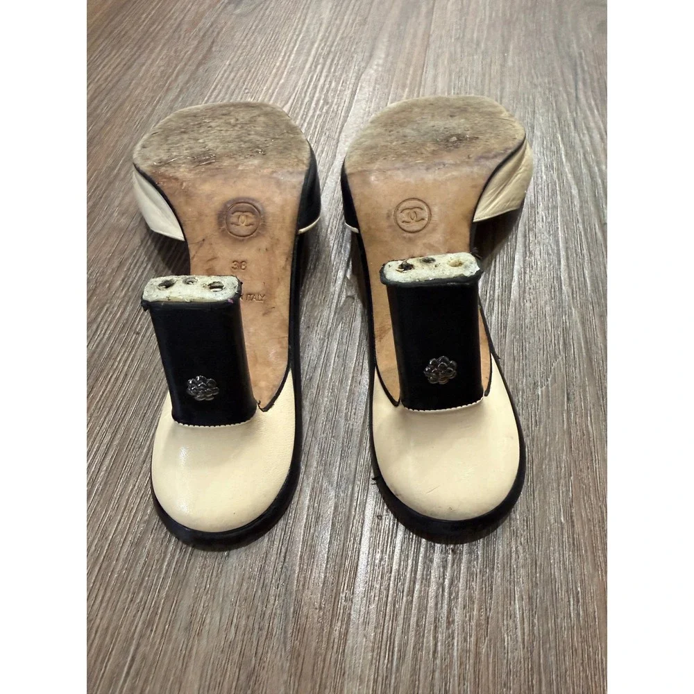 Chanel Vintage Two Tone Leather Camellia Buckle Mule Sandals Black Beige 38